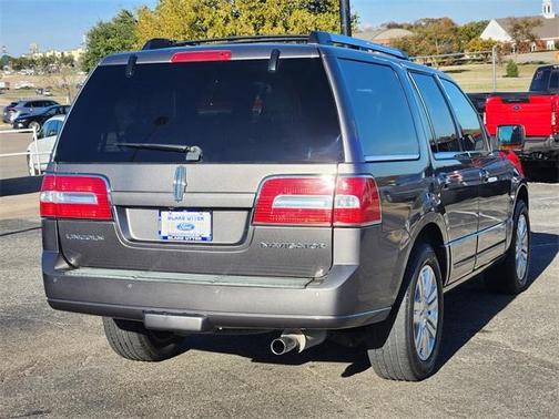 2012 Lincoln Navigator Base