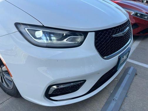 2021 Chrysler Pacifica Touring-L