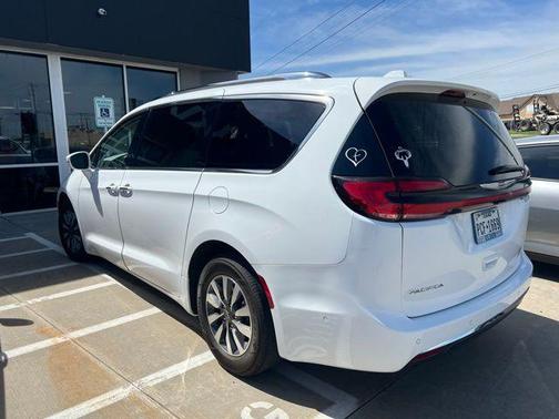 2021 Chrysler Pacifica Touring-L