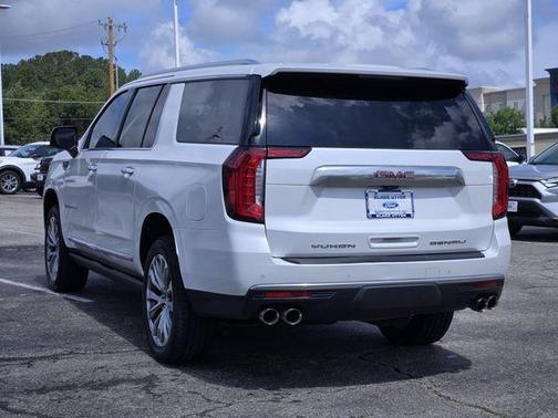 White Frost Tri-Coat 2021 GMC Yukon XL Denali