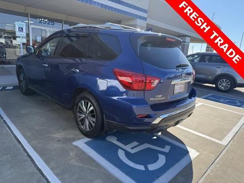 2019 Nissan Pathfinder S