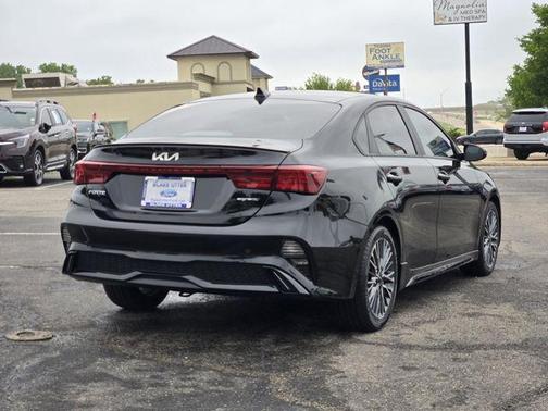 Aurora Black Pearl 2023 Kia Forte GT-Line