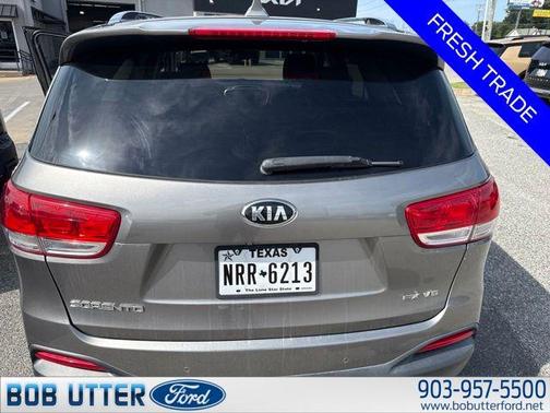 Titanium Silver 2017 Kia Sorento EX