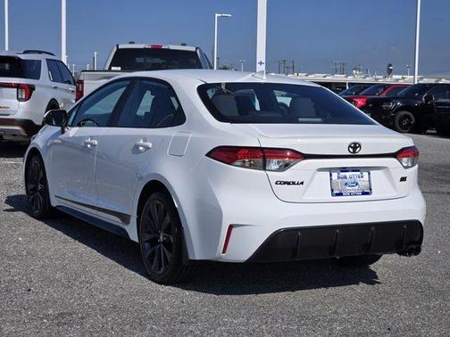 Ice 2024 Toyota Corolla SE
