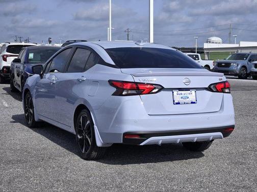 2024 Nissan Versa 1.6 SR