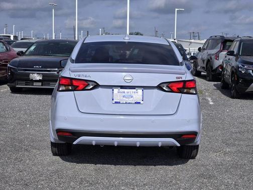 2024 Nissan Versa 1.6 SR