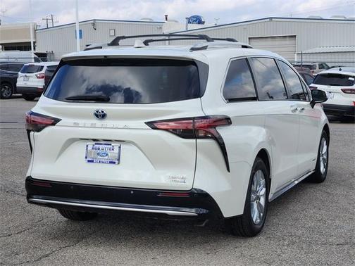 2021 Toyota Sienna Limited