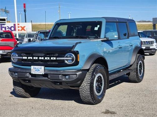 2023 Ford Bronco Outer Banks