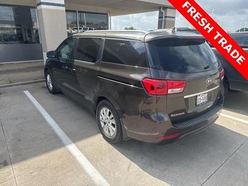 2017 Kia Sedona LX