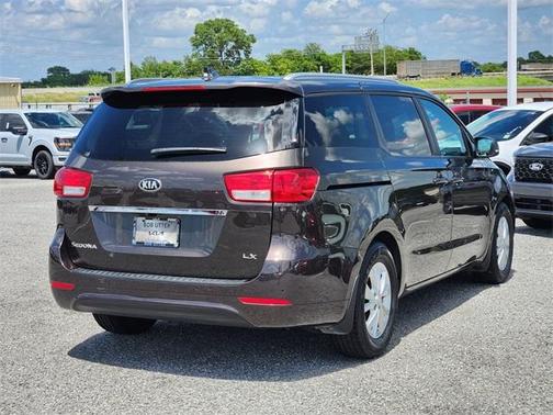 2017 Kia Sedona LX