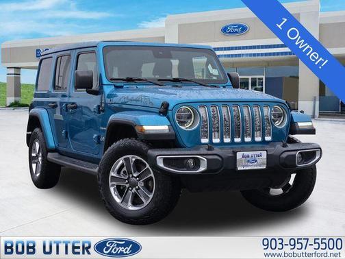 Bikini Pearlcoat 2020 Jeep Wrangler Unlimited Sahara