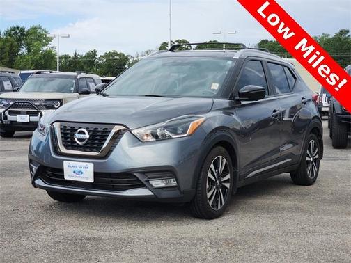 2020 Nissan Kicks SR