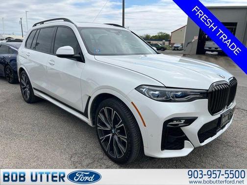 Mineral White Metallic 2022 BMW X7 M50i