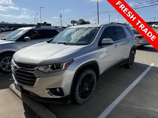 2021 Chevrolet Traverse LT Cloth