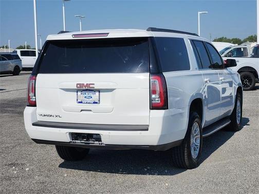 2017 GMC Yukon XL SLT