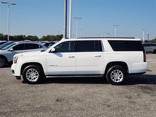 2017 GMC Yukon XL SLT