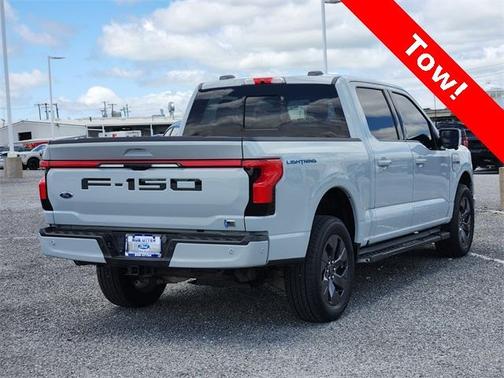 2023 Ford F-150 Lightning LARIAT