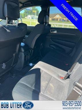 Bright White Clearcoat 2014 Jeep Grand Cherokee Laredo