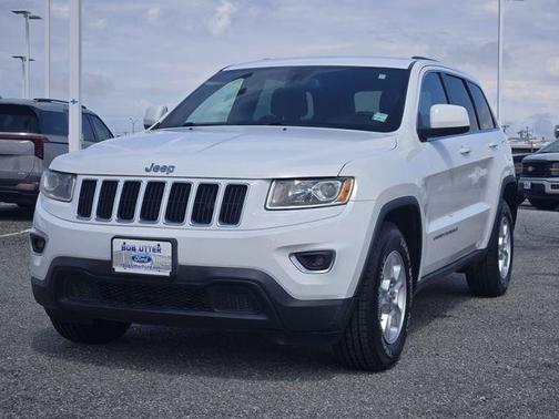 Bright White Clearcoat 2014 Jeep Grand Cherokee Laredo