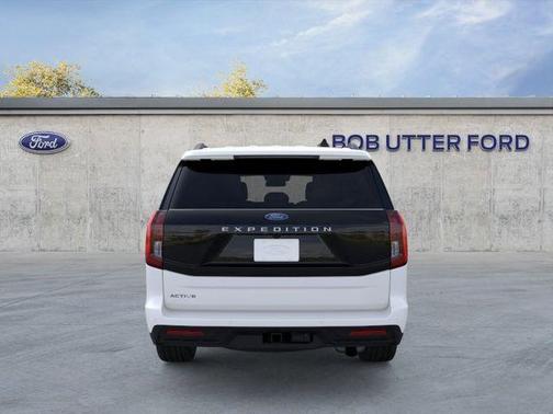 Star White 2025 Ford Expedition Active