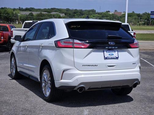 Star White 2022 Ford Edge Titanium