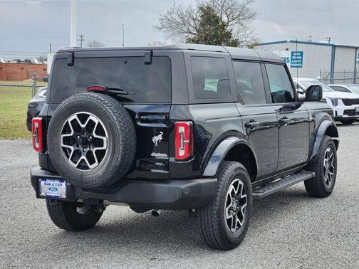 2024 Ford Bronco Outer Banks