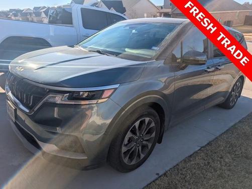 2024 Kia Carnival EX