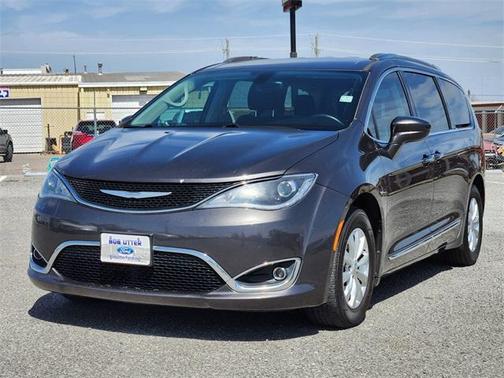 2018 Chrysler Pacifica Touring-L Plus