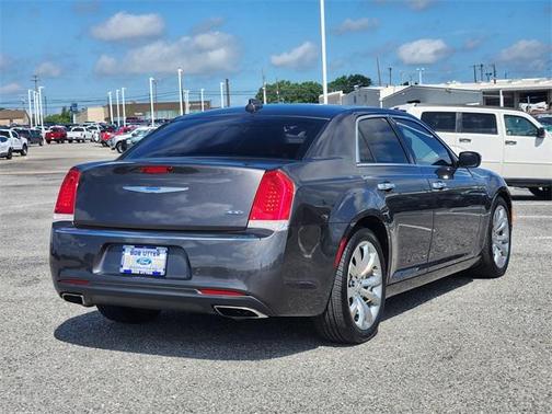 2019 Chrysler 300 Limited