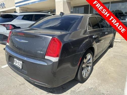 2019 Chrysler 300 Limited