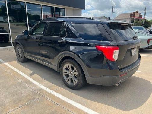 Agate Black Metallic 2021 Ford Explorer XLT