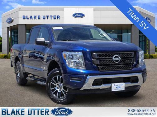 Deep Blue Pearl 2024 Nissan Titan SV
