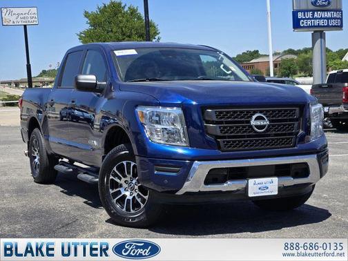 Deep Blue Pearl 2024 Nissan Titan SV