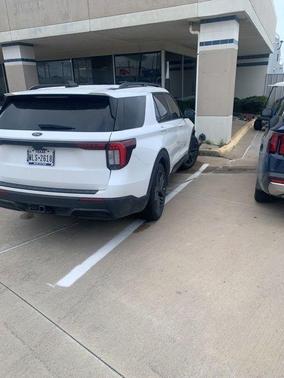 Star White 2025 Ford Explorer ST-Line
