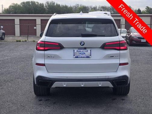 Mineral White Metallic 2022 BMW X5 xDrive40i