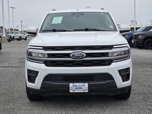 Oxford White 2022 Ford Expedition XLT