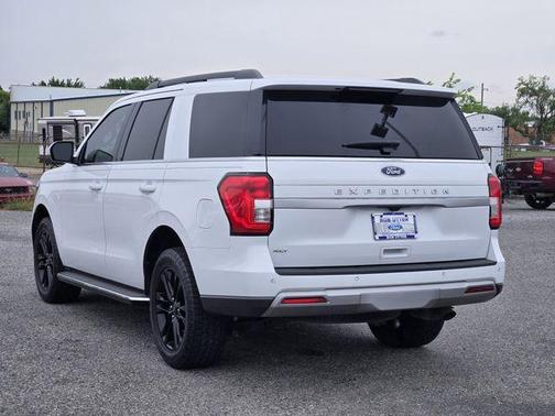 Oxford White 2022 Ford Expedition XLT