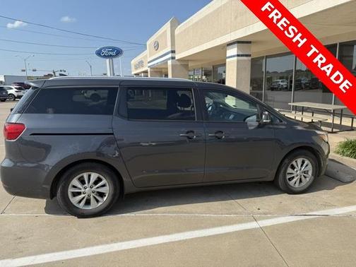 2017 Kia Sedona LX