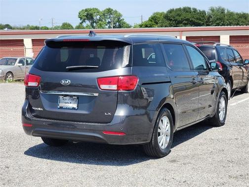 2017 Kia Sedona LX