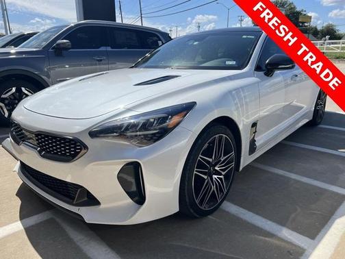 2022 Kia Stinger GT1