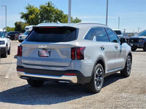 2025 Kia Sorento S