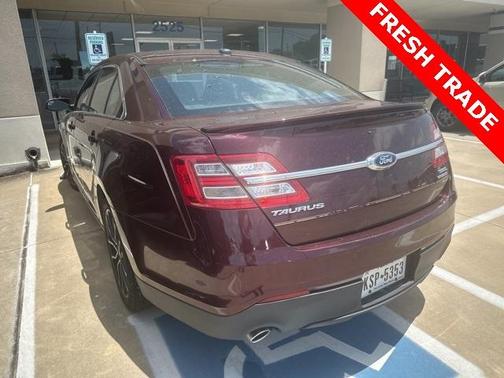 2018 Ford Taurus SEL