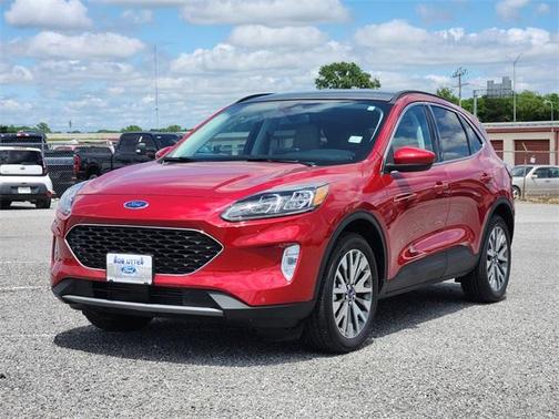 2022 Ford Escape Titanium