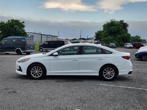 2019 Hyundai SONATA SE