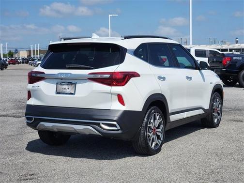 2023 Kia Seltos SX