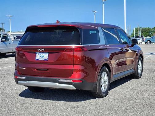 2023 Kia Carnival LX