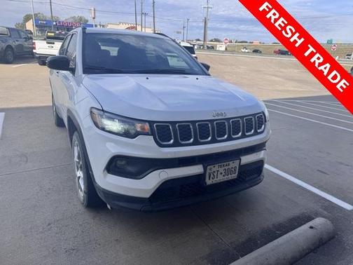 2024 Jeep Compass Latitude Lux