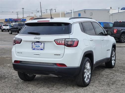 2024 Jeep Compass Latitude Lux