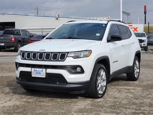 2024 Jeep Compass Latitude Lux