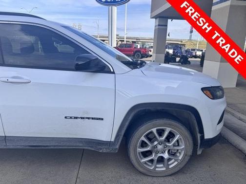 2024 Jeep Compass Latitude Lux